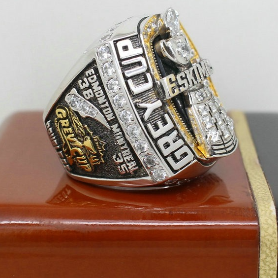 2005 Edmonton Eskimos The 93rd Grey Cup Championship Ring