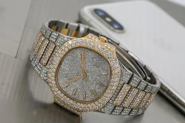 Sparkling Handmade Setting Bust Down Two Tone Iced Out Hip Hop Moissanite Watch